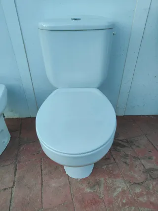 Saneamientos Roca: Retrete, Lavabo y Bidé