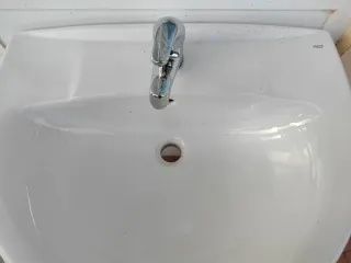 Saneamientos Roca: Retrete, Lavabo y Bidé