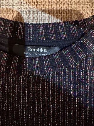 Camiseta Bershka corta M multicolor