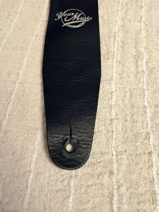 Tracolla per chitarra/basso in pelle nera