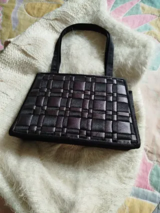 Bolso de mano satén negro