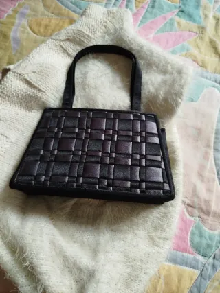 Bolso de mano satén negro