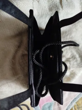 Bolso de mano satén negro