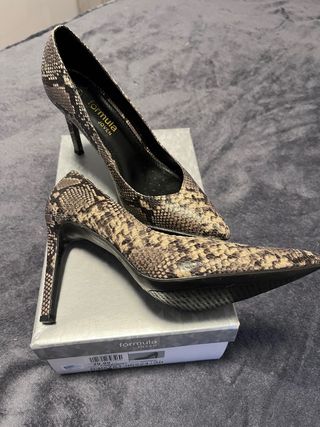 FORMULA JOVEN Zapatos Tacón Serpiente Beige/Marrón