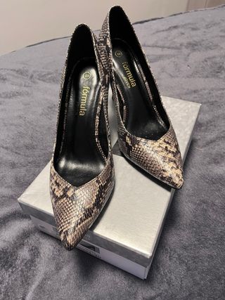 FORMULA JOVEN Zapatos Tacón Serpiente Beige/Marrón