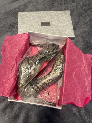 FORMULA JOVEN Zapatos Tacón Serpiente Beige/Marrón