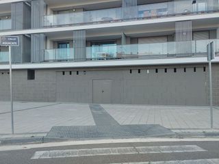 Local comercial en alquiler en Las Villas - Sta Ana en Valladolid