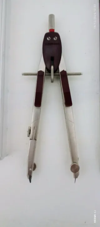 Compás con extensor Centro Giant Bow Rotring