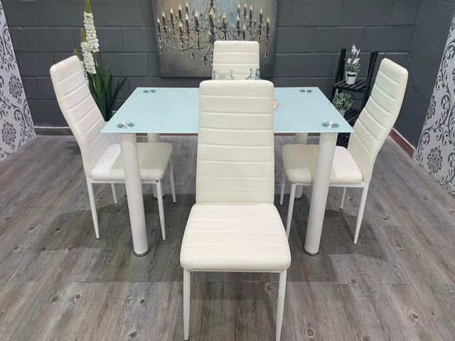Conjunto de mesa con 4 sillas BLANCO