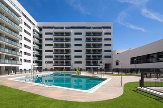 Piso en alquiler en Colores - Entreparques en Sevilla