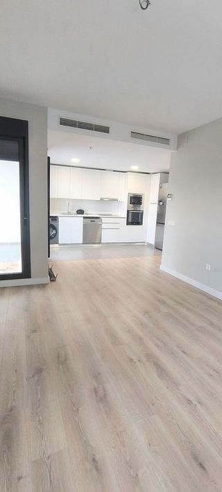 Piso en alquiler en Colores - Entreparques en Sevilla