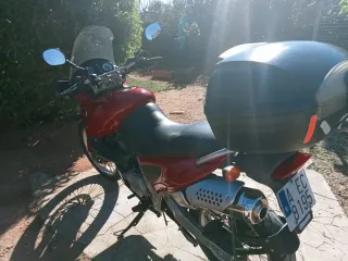 BMW F 650 Funduro Monocilíndrica