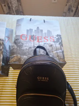 Mochila Guess Negra