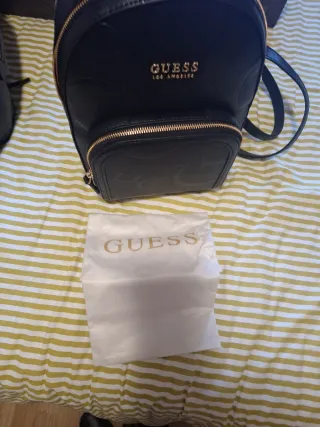 Mochila Guess Negra
