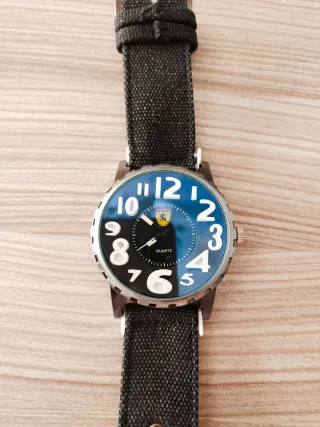 Reloj Negro y Azul