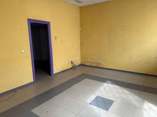 Local comercial en venta en Linares