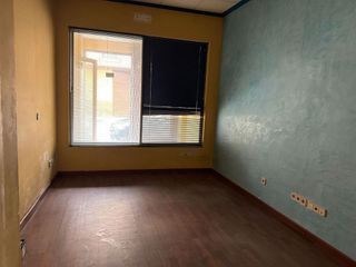 Local comercial en venta en Linares