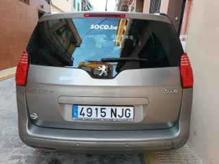 Peugeot 5008 2013
