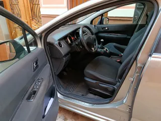 Peugeot 5008 2013