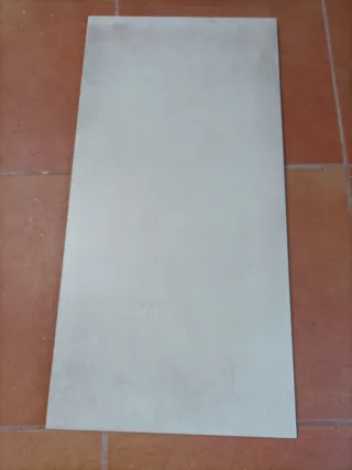 Azulejos de cerámica color beis