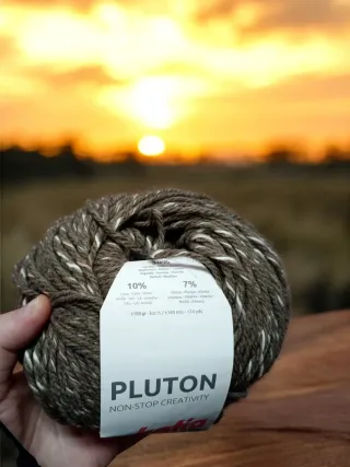 6 ovillos Katia Plutón n64 últimos