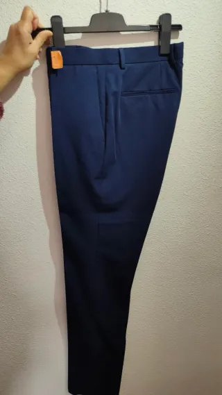 Camisa Zara Blanca y Pantalón Traje Azul