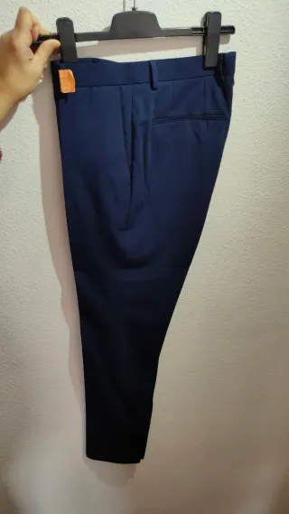 Camisa Zara Blanca y Pantalón Traje Azul