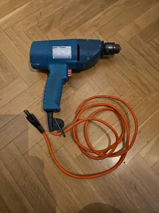 Taladro percutor Black & Decker 400W