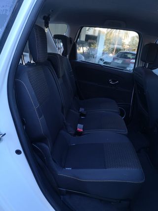 Renault Scenic 1.5 DCI