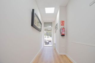 Local comercial en venta en Cervantes en Granada