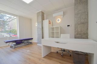 Local comercial en venta en Cervantes en Granada