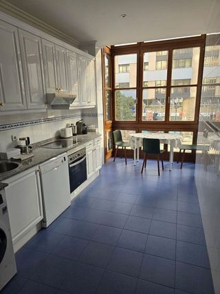 Piso en alquiler en Centro en Gijón