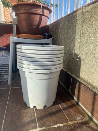 10 Macetas de Plástico Grises