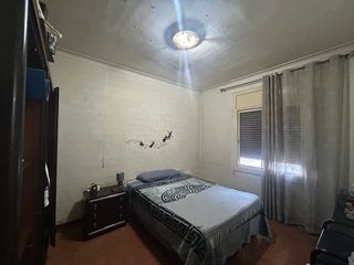 Piso en venta en El Camp de l'Arpa del Clot en Barcelona