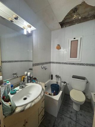 Piso en venta en El Camp de l'Arpa del Clot en Barcelona