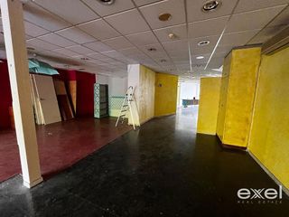 Local comercial en venta en Centre en Cornellà de Llobregat