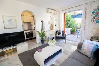 Casa pareada en venta en Nueva Andalucía centro en Marbella