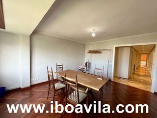 Piso en alquiler en Zona de Plaza de Barcelos en Pontevedra