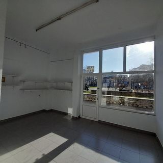 Local comercial en alquiler en Santoña