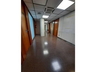 Local comercial en venta en Eixample Sud – Migdia en Girona