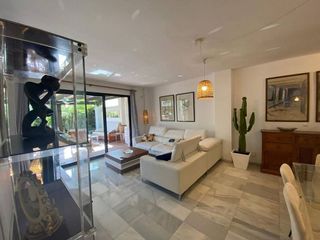 Piso en alquiler en Puerto Banús en Marbella