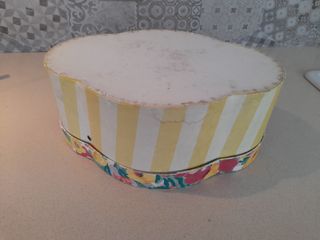 Scatola a forma di cuore floreale