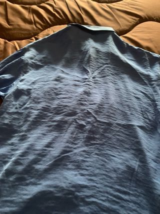 Blusa satinada azul