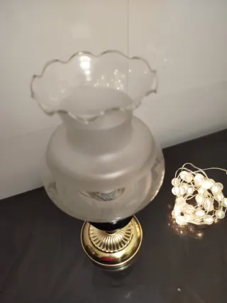 Lámpara de mesa cristal y metal