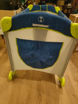 Cuna de viaje plegable