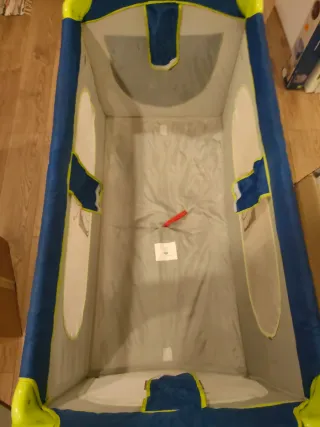 Cuna de viaje plegable