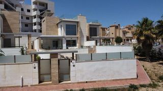 Chalet en venta en Campos de Golf - Villa Martin - Los Dolses en Orihuela