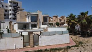 Chalet en venta en Campos de Golf - Villa Martin - Los Dolses en Orihuela