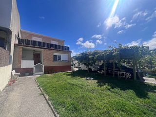 Chalet en venta en Perillo en Oleiros