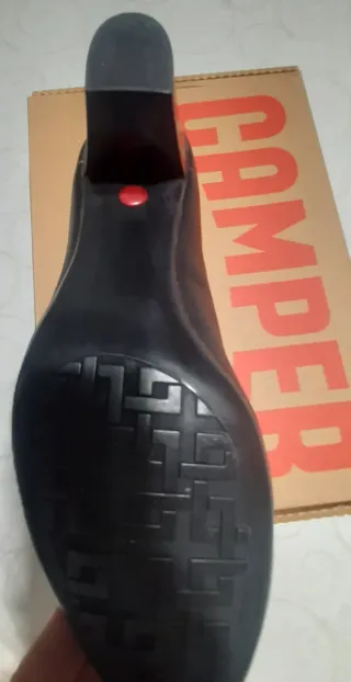 Zapatos de salón Camper negros comodisimos